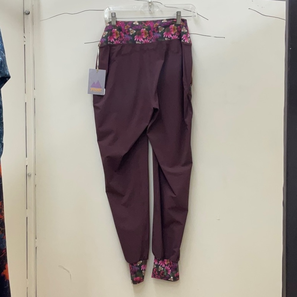 Youer Follow Through Pants - Picture 2 of 5